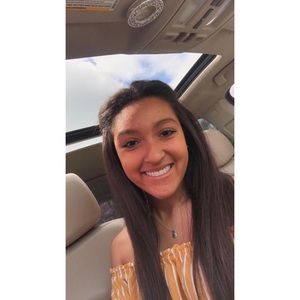 Meet your Posher, Lexi